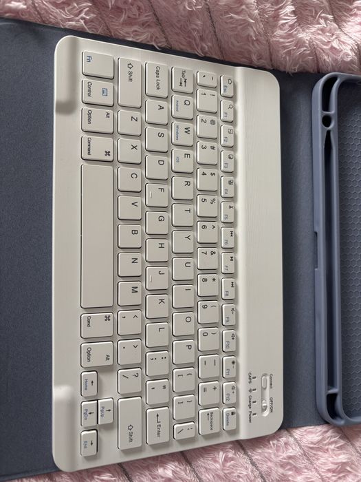 Klawiatura i etui do Ipada