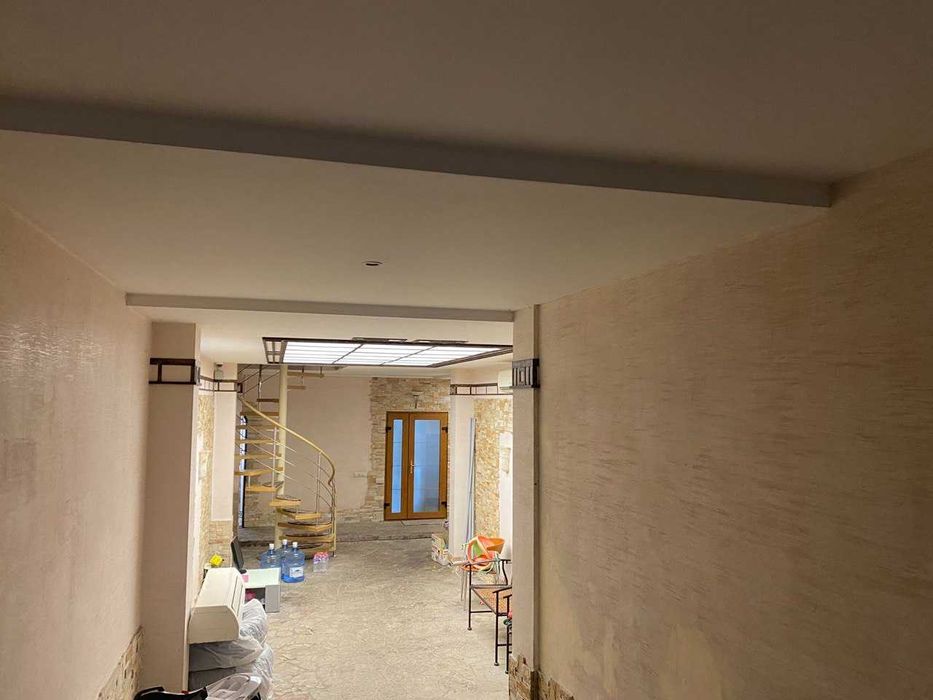 Просторий будинок 434 м² з басейном в Аркадійський провулок