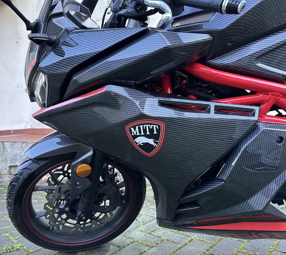 Mitt 125 GP Carbon