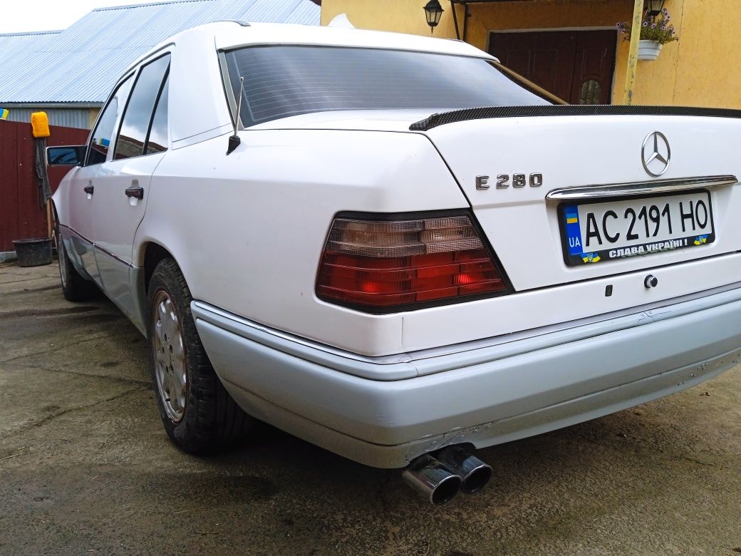 Продам Мерседес w124