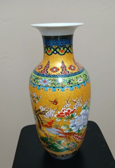 Jingdezhen. Sygnowany Chinski porcelanowy wazon