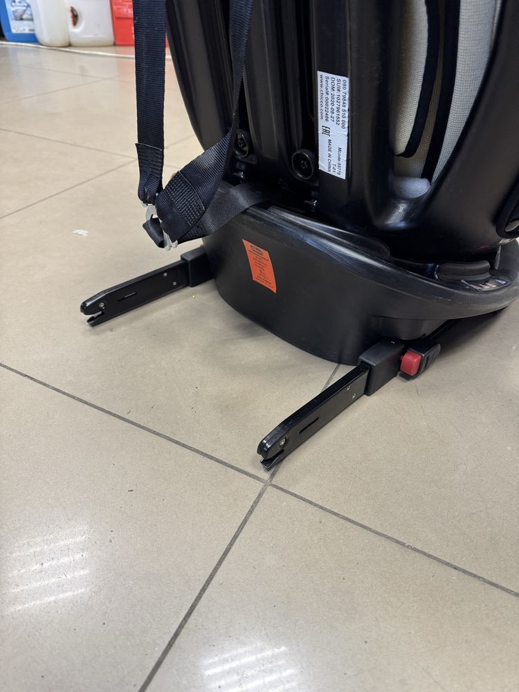 Автокрісло CHICCO Unico Plus з системою Isofix