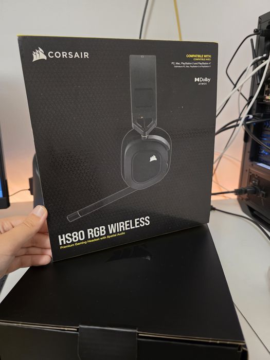Corsair HS80 RGB Wireless