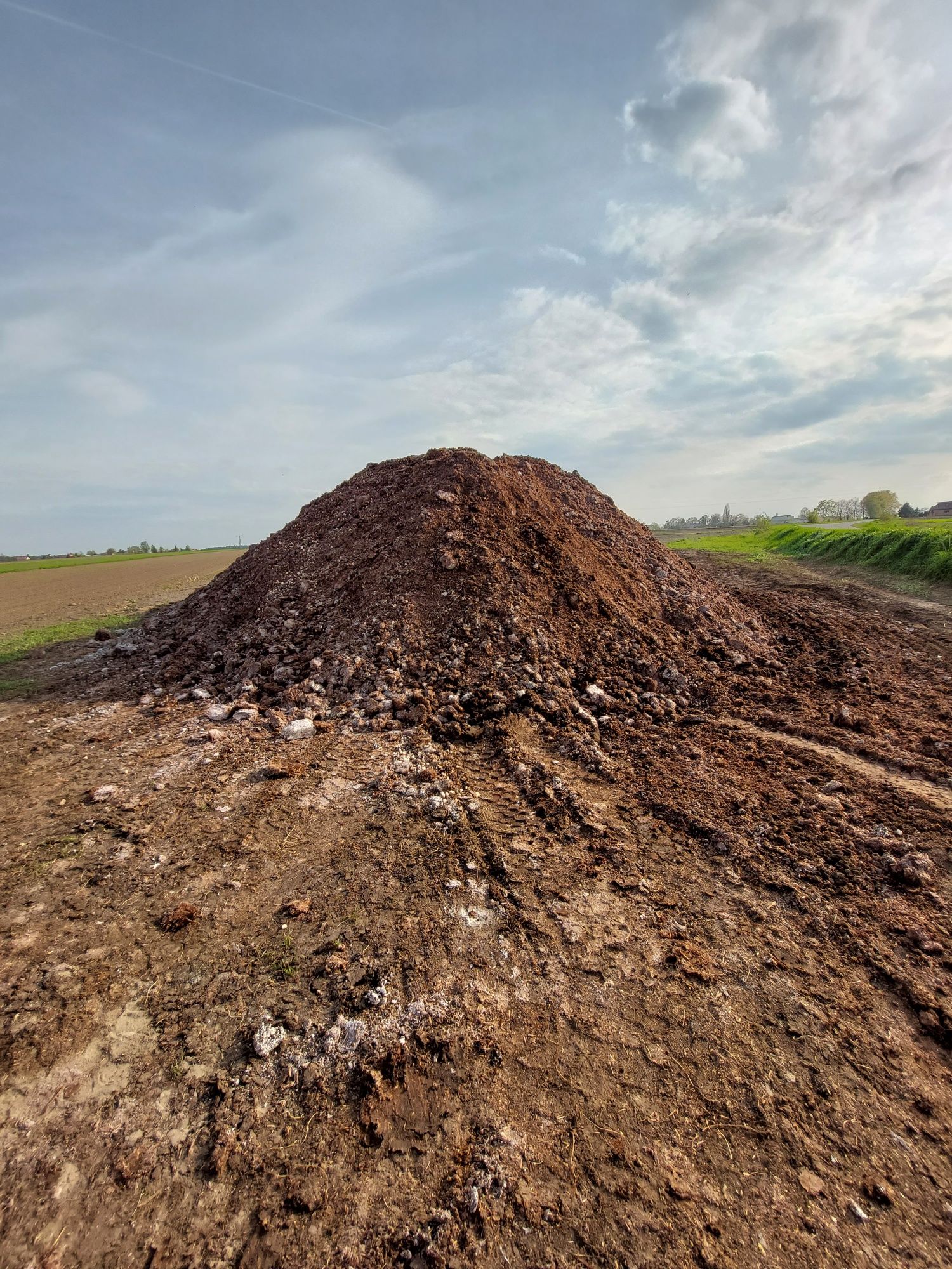 Podłoże kompost obornik popieczarkowy