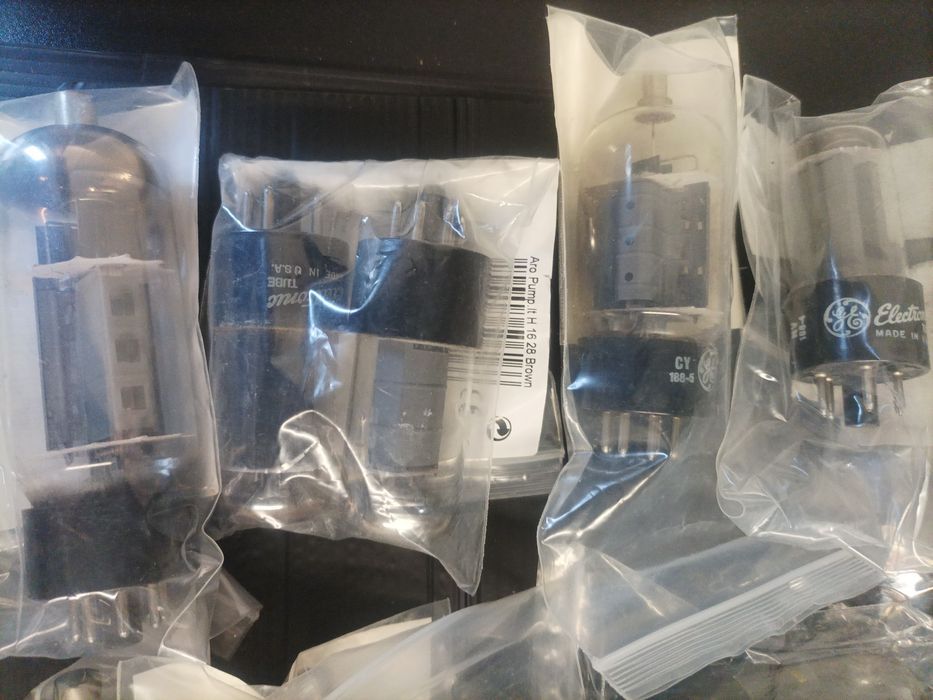 Lote de 139 válvulas vintage