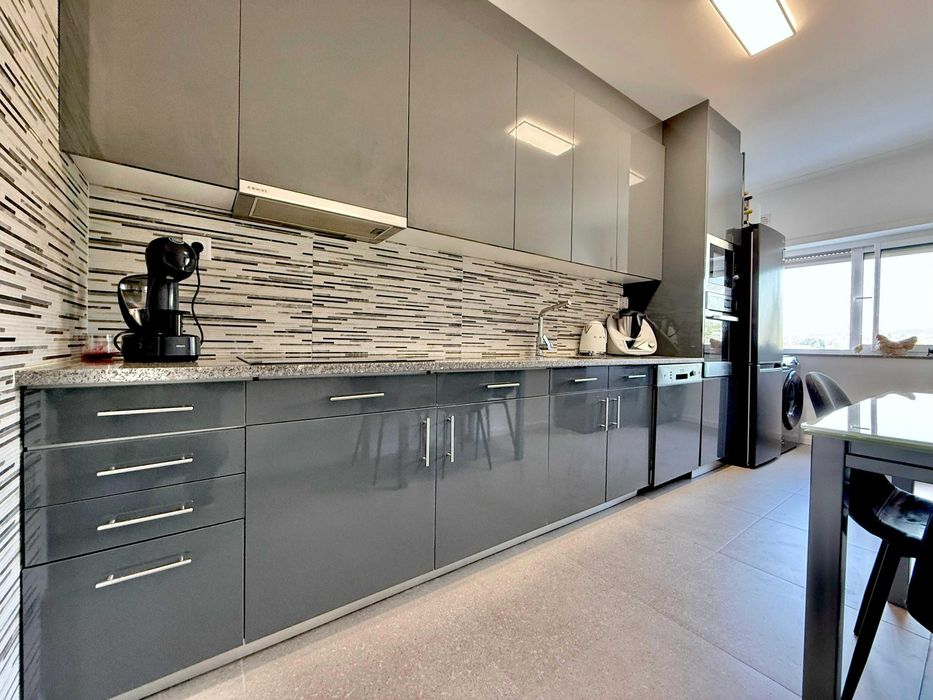 Apartamento T3 Remodelado em Ferreiros