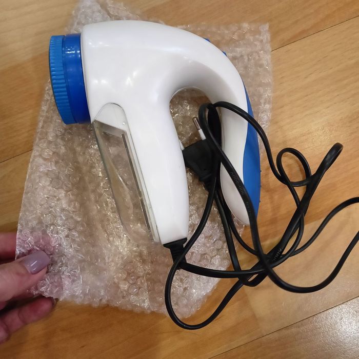 Машинка для видалення ковтунців