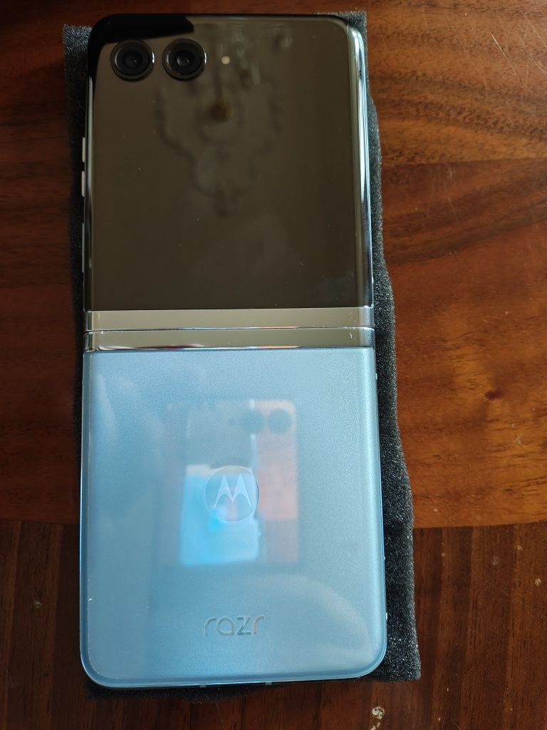 Motorola RAZR 40 ULTRA