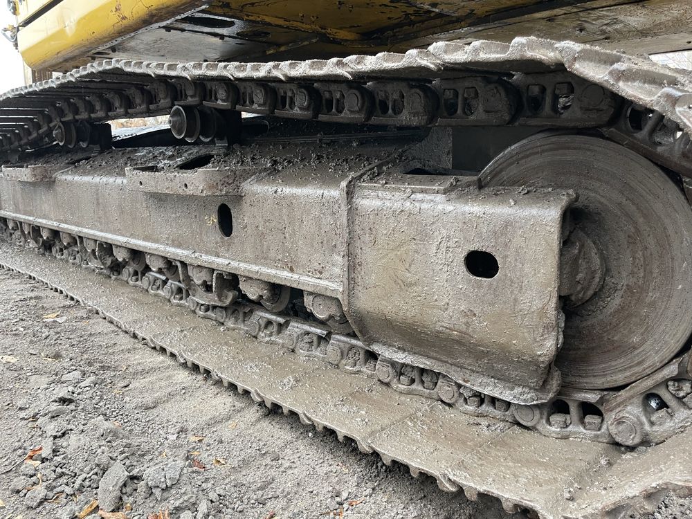 Гусеничный экскаватор Komatsu PC 240NLC-8