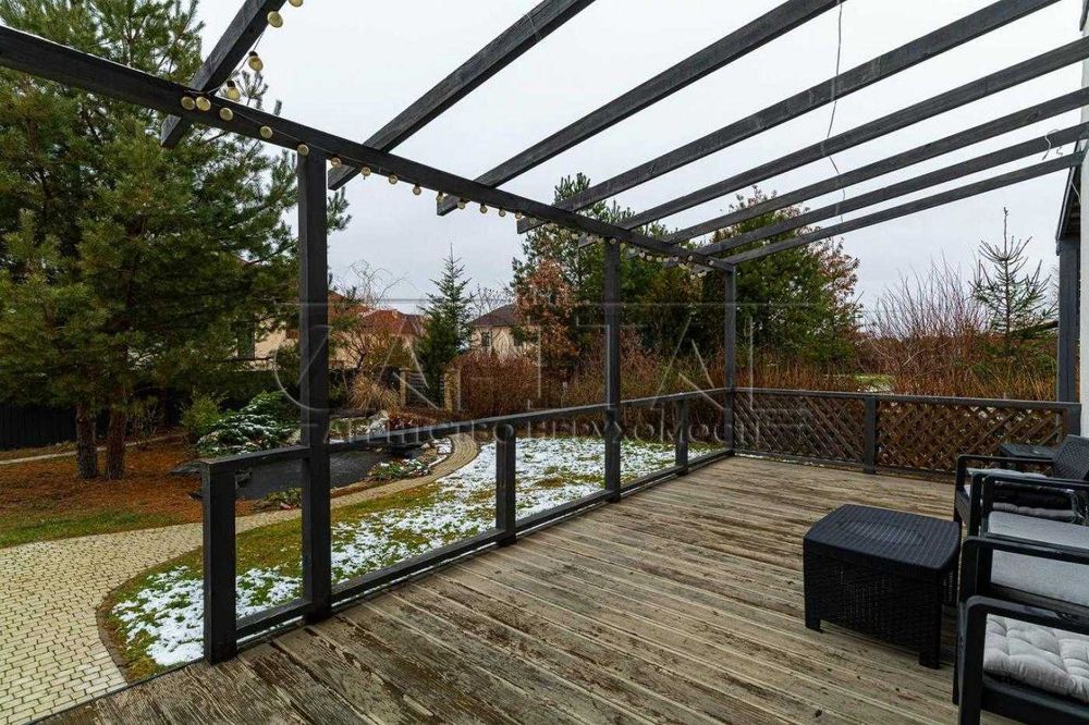 Продажа Дома! с Бассейном ! большая территория Киев