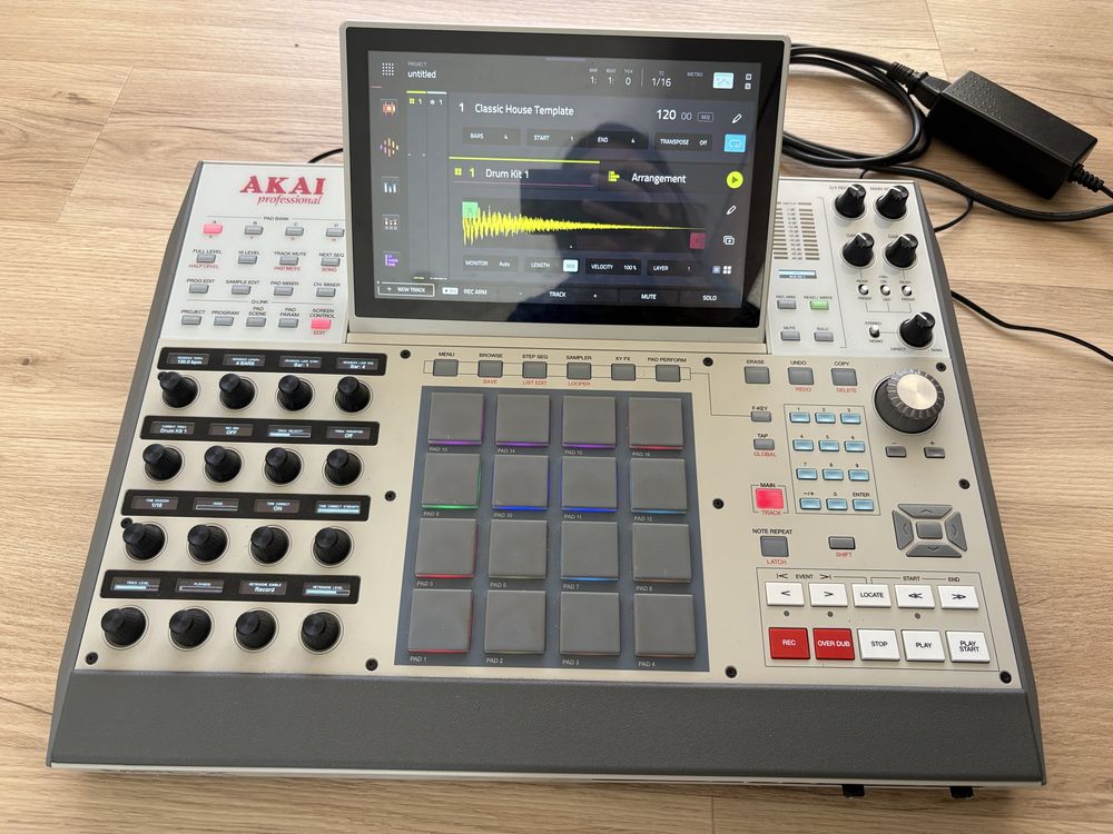 Akai MPC X SE special edition como novo