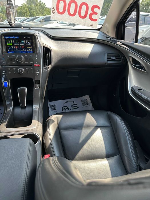 Продам  Chevrolet Volt 2012 рік можлива розстрочка,кредит,обмін!