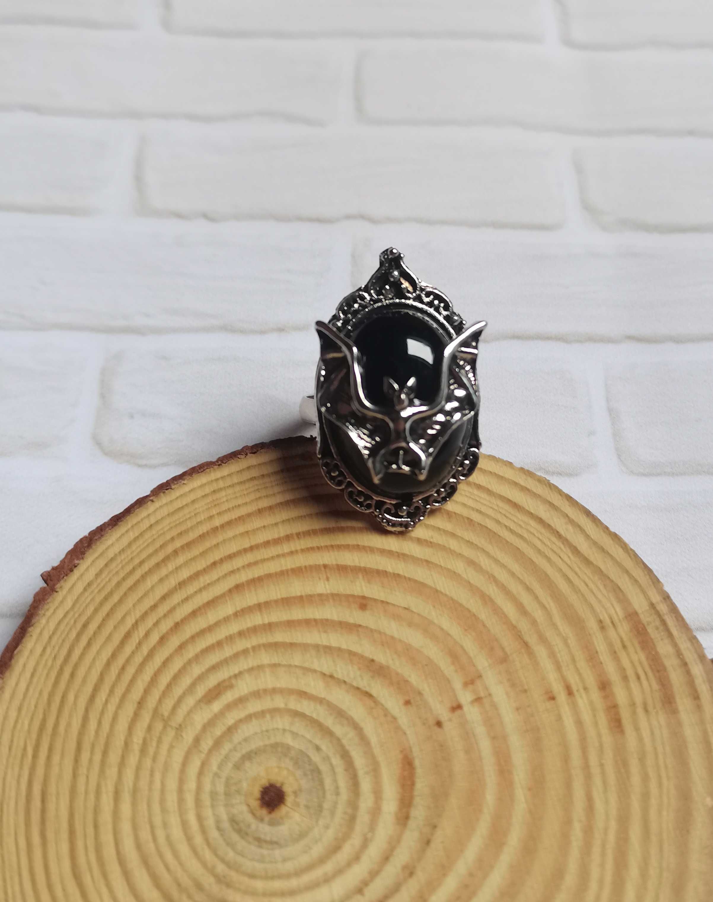 Mroczny pierścionek z nietoperzem gothic, vintage (rozmiar regulowany)