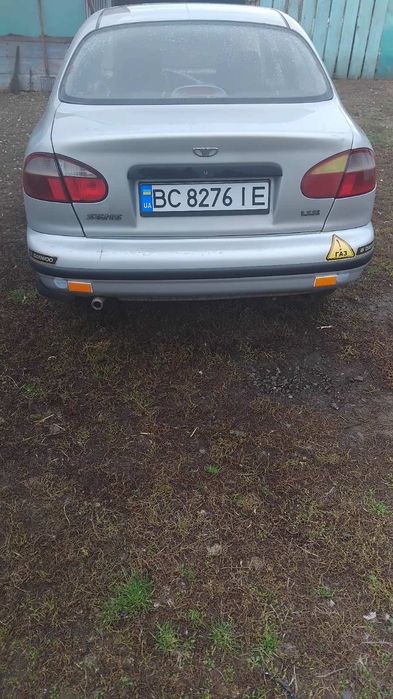 Автомобіль Lanos deo