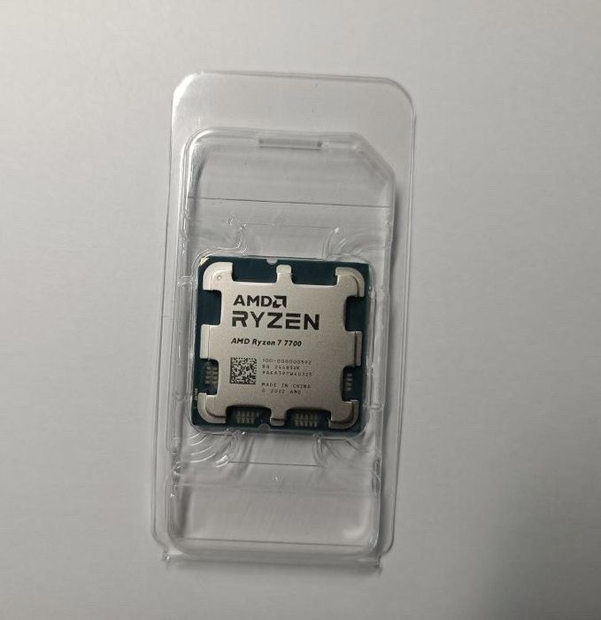 Процесор Ryzen 7 7700 новий