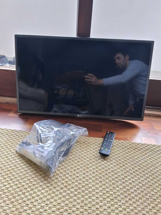 LG TV - Televisor 32LF5800 - 32 Polegadas.