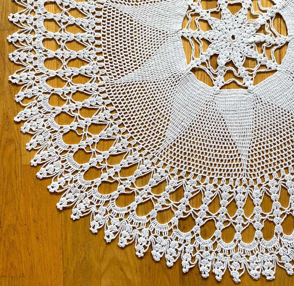 Serweta szydełkowa śr. 85cm