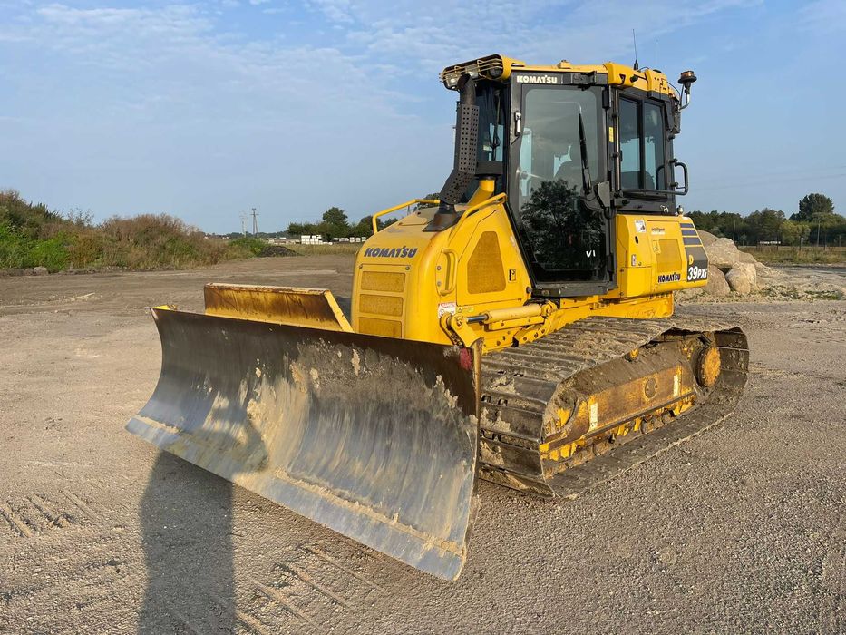 Wypożyczalnia maszyn budowlanych (wozidła, koparki, spycharki itp.)