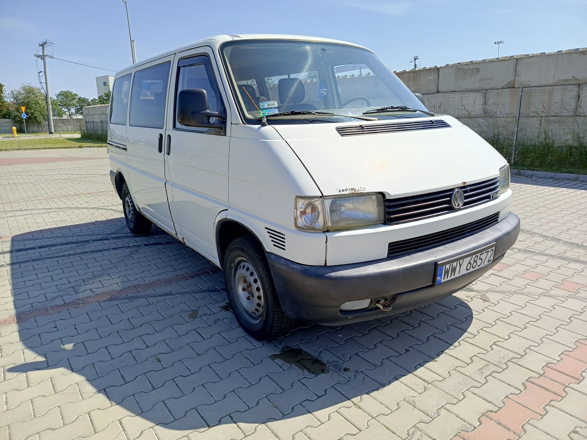VW. Transporter.2.5TDI 102 KM. 9 osób.