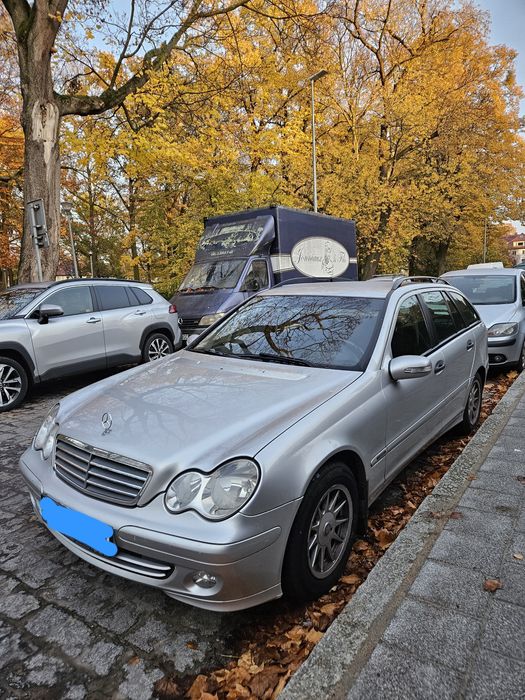 Sprzedam samochód osobowy marki Mercedes-Benz C 220 CDI