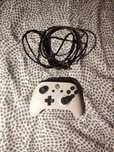 Pad do xboxa biały