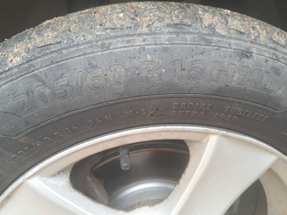 Peugeot Citroen Volvo felgi aluminiowe 16 5x108 4szt et40 Dezent