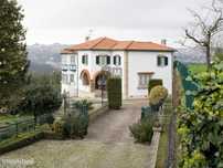 Quinta com casa senhorial e capela, numa área total de 59.100 m2