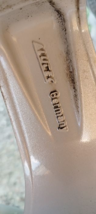 Felgi z oponami zimowymi  225/55R17 101V XL SUV 5x108  ET 70