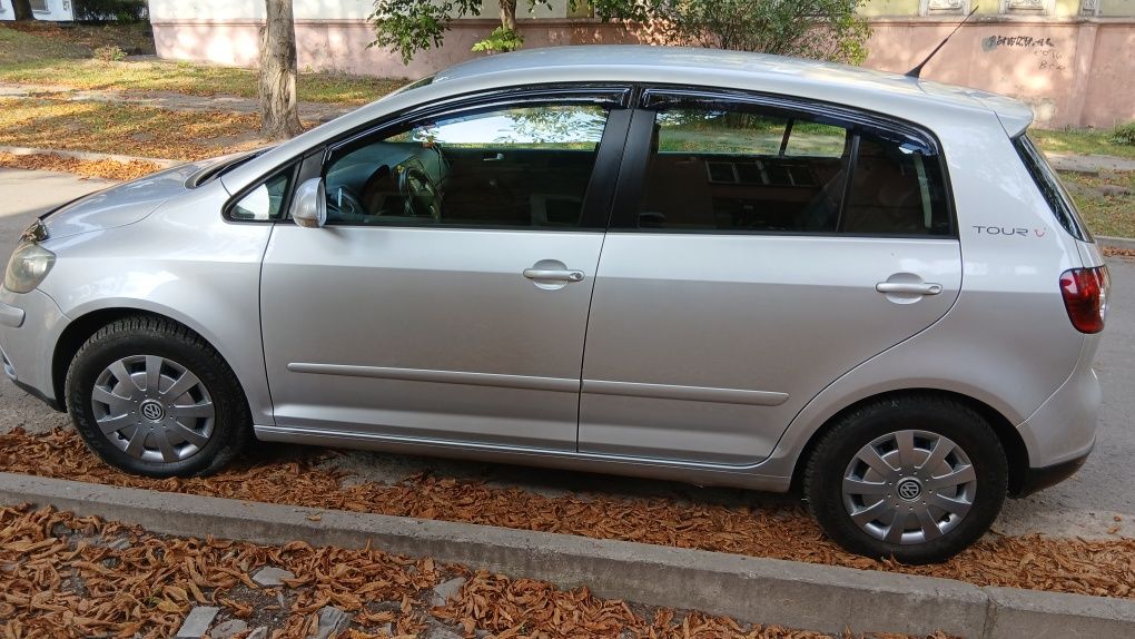 Продам VW Golf Plus 1,6 mpi