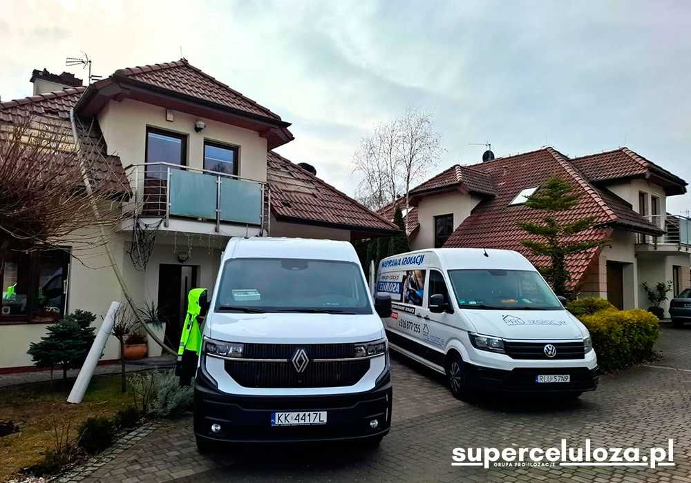 Wdmuchiwanie celulozy | Naprawy izolacji dachu | Kuny | Termowizja