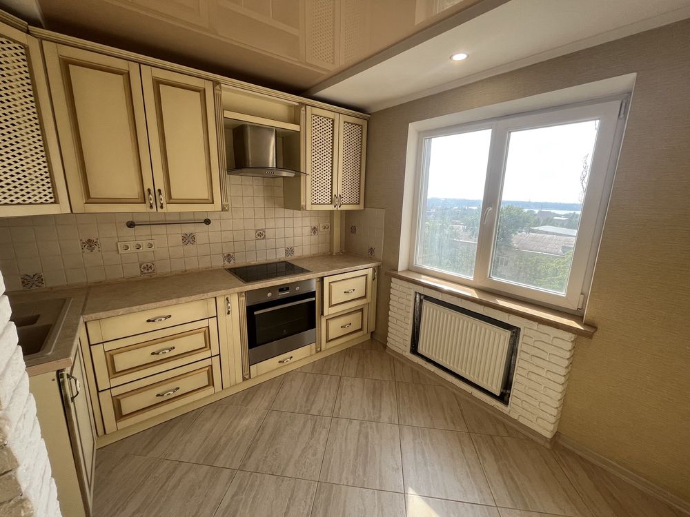 Продаж 2 кімнатної квартири вул. Космонавтів, зуп. Електронна