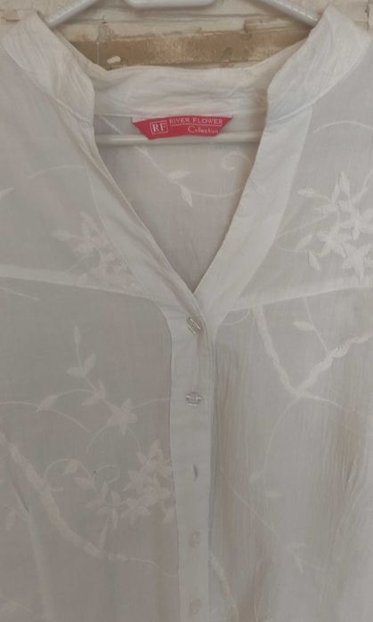 Bluzeczka biała z białym haftem