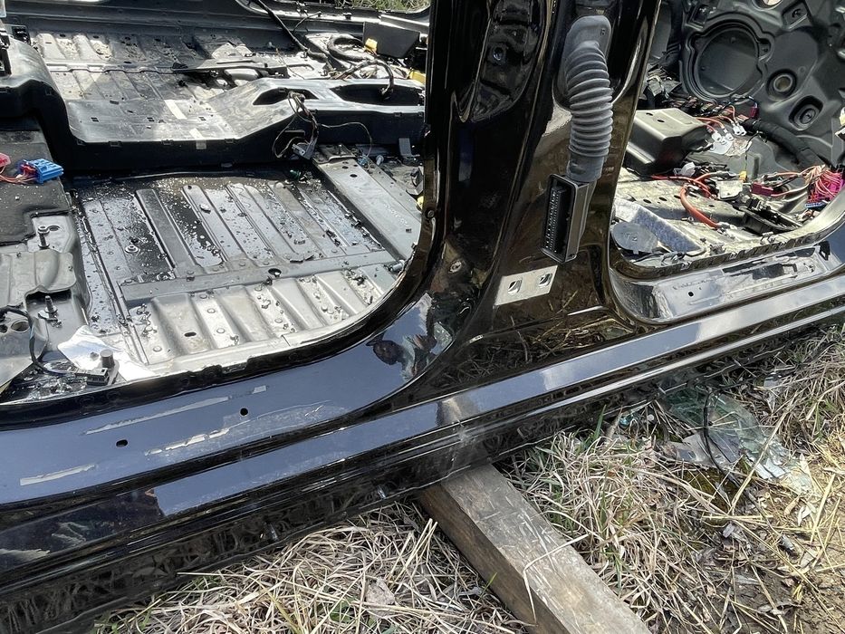 Поріг правий з стійкою B колір 346 Mercedes EQS 580 2021-