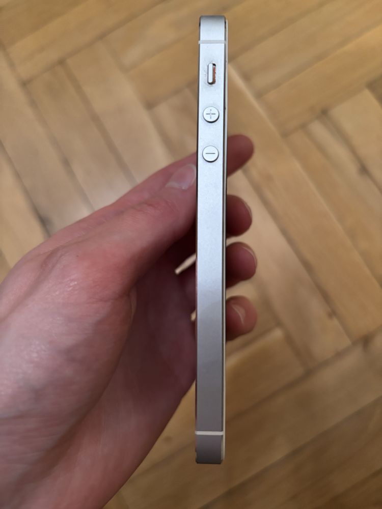 Iphone 5s A1457 biały srebrny