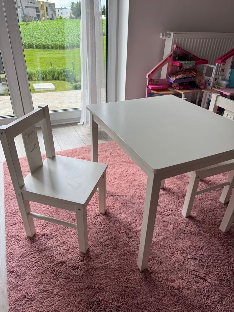 Stolik Kritter Ikea + dwa krzesełka