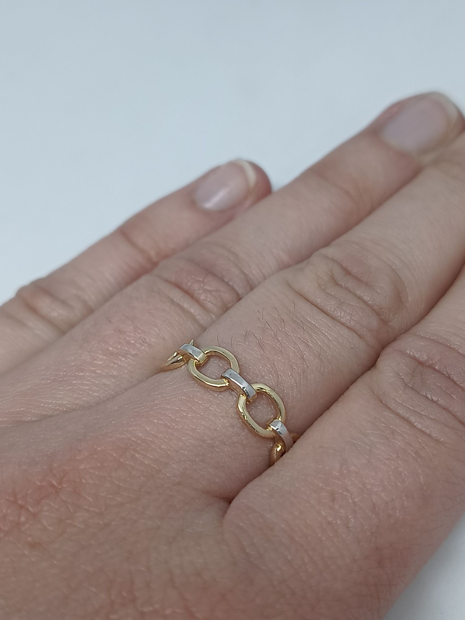 Piękny prosty złoty pierścionek przeplatanka bicolor złoto pr 585
