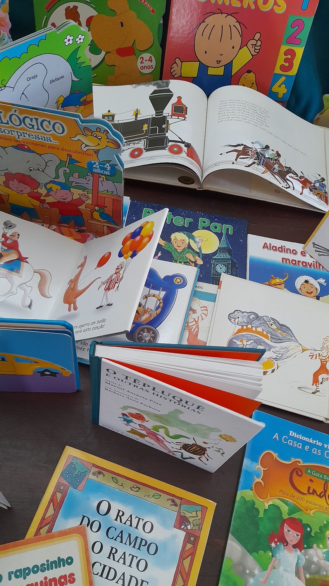 Lote de 20 Livros infantis