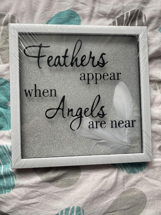 Ramka ozdobna feathers appear when angels are near