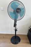 Ventilador Rowenta, de pedestal, 60W, 3 Velocidades