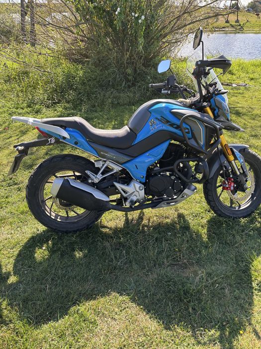 Спарк SP300T-3 в чудовому стіні