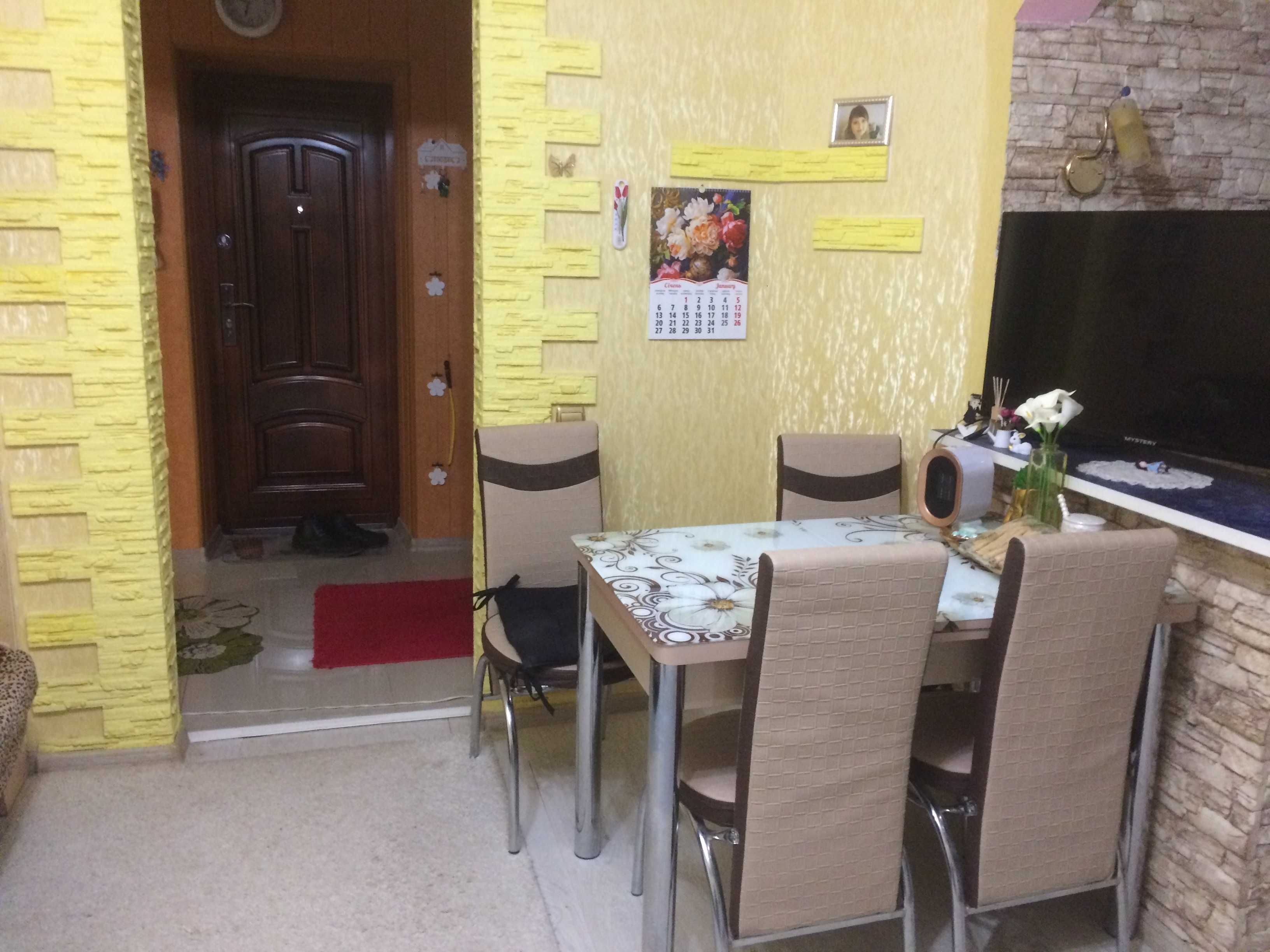 Продається 3 кімнатна квартира с - Цемзавода