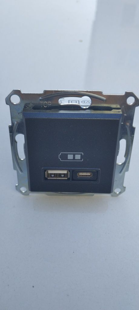 Подвійна USB-розетка Schneider Electric Asfora 2.4 А A+C Антрацит
