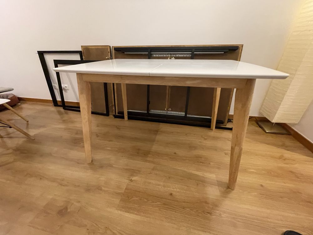 Mesa de sala/cozinha