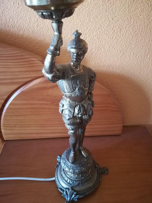 2 candeeiros antigos