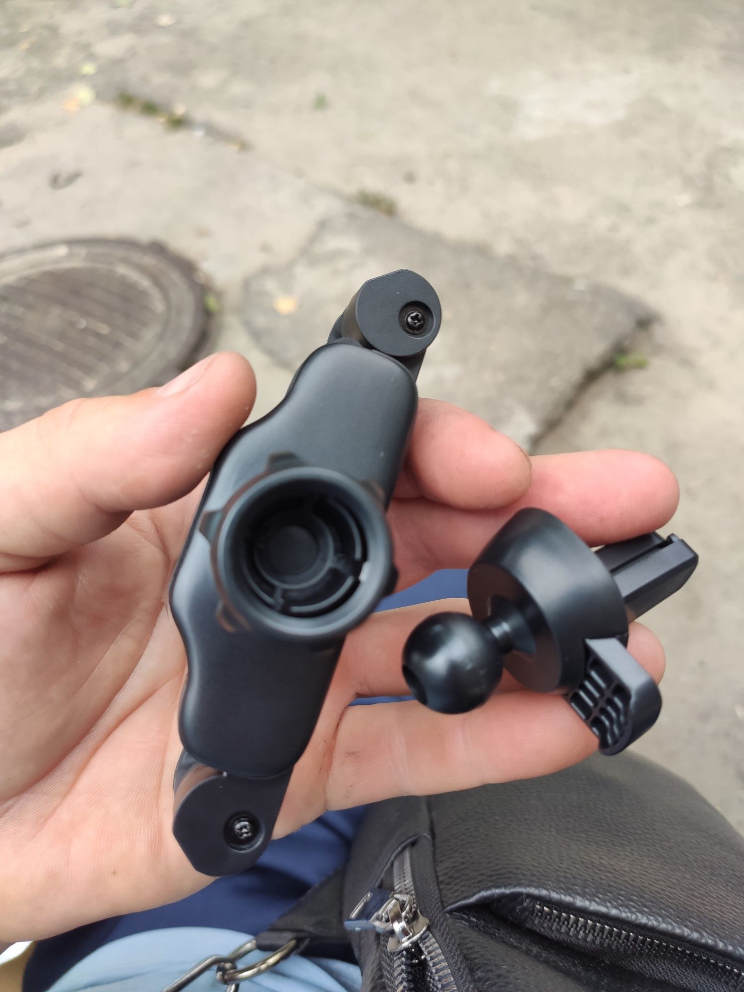 Оригинальный держатель в авто держатель  для смартфона базеус