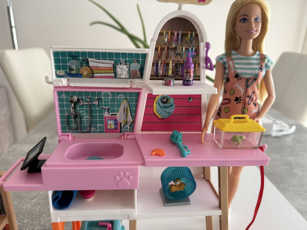 Barbie loja de animais