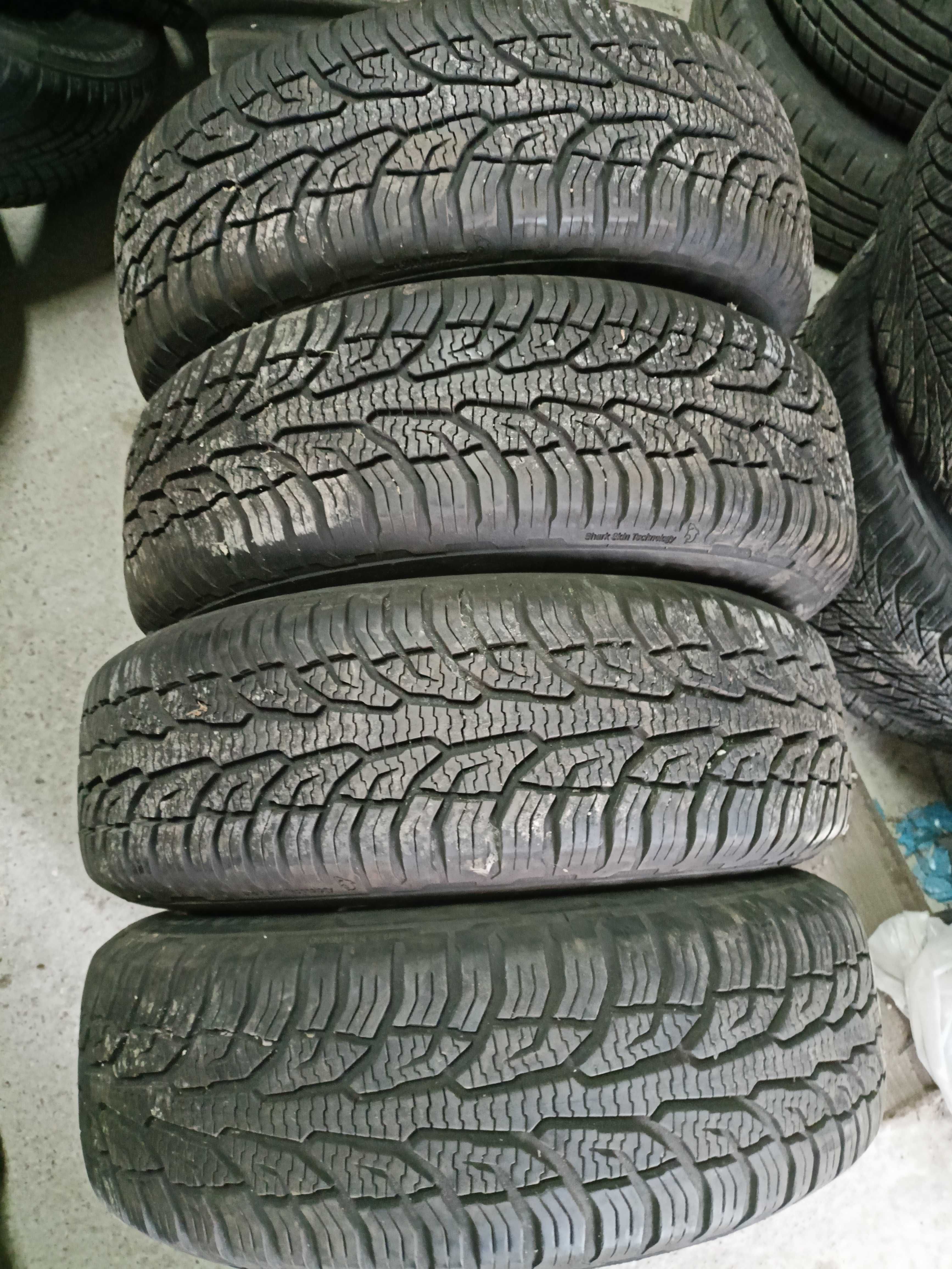 Opony wielosezonowe Uniroyal 195/65R15 na felgach stalowych 5x112