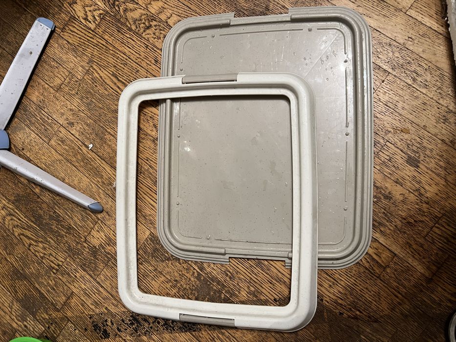 Туалет,лоток,поддон для котів із сіткою.Stefanplast 10