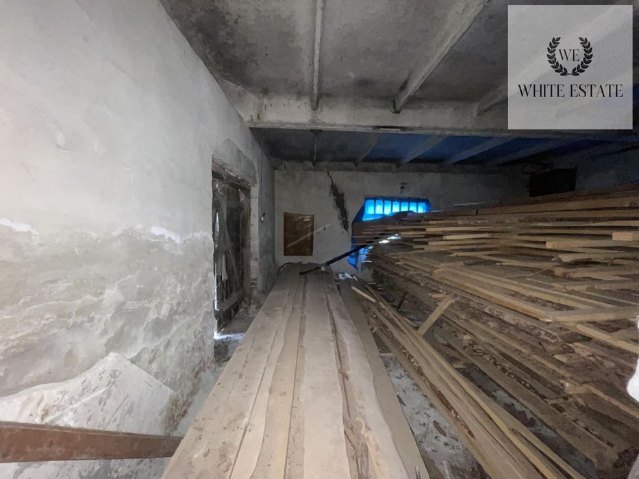 Продаж склад на ділянці 14 соток