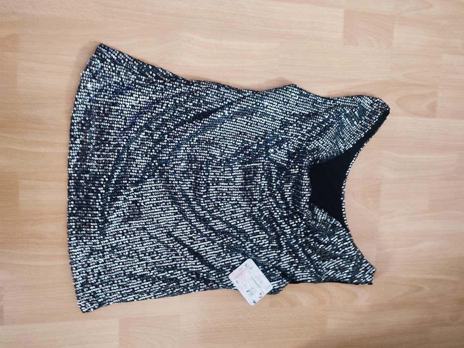 Nowa bluzeczka cekinowa